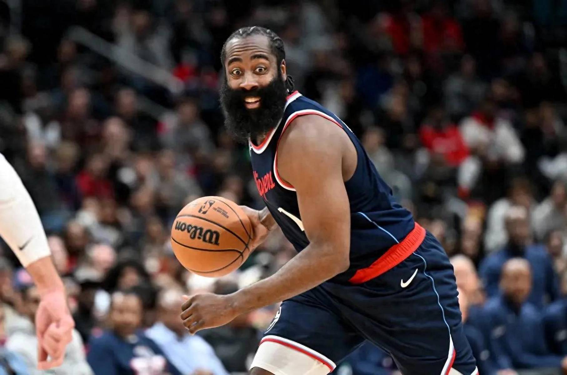 哈登关键节点精彩发挥，老鹰带队取胜！