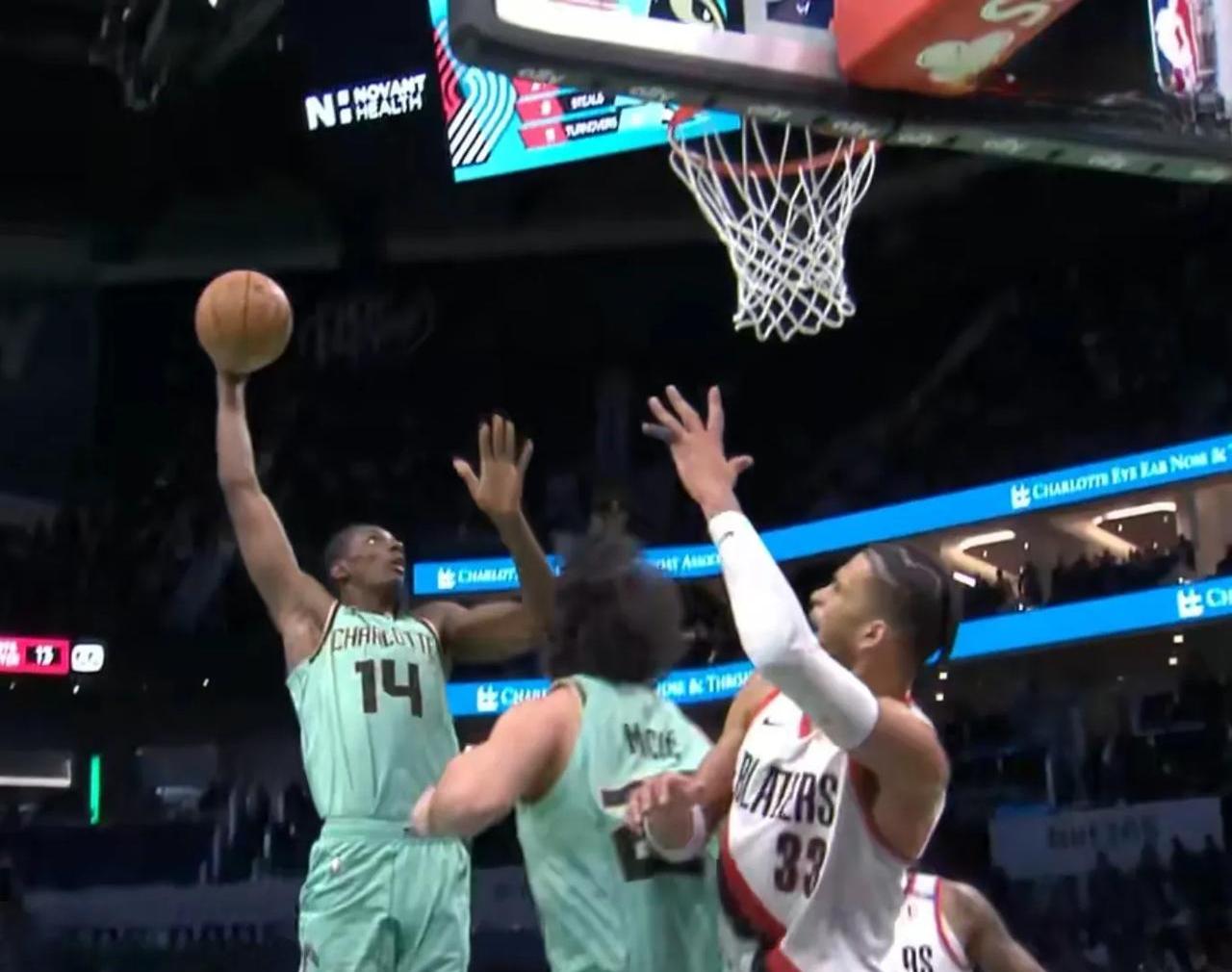 关于黄蜂陷入低谷，连续三场30+连败，爵士球队命运悬念！的信息